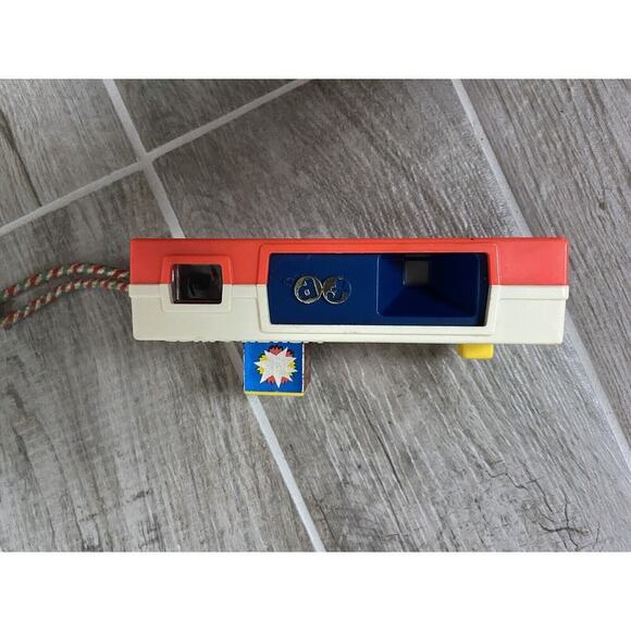 Fisher Price Toy Pocket Camera Vintage 1974 A Trip To The Zoo - Picture 3 of 6
